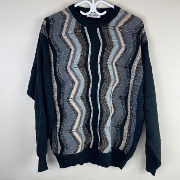 Men’s Coogi-like Gray and Black sweater - Picture 2 of 5